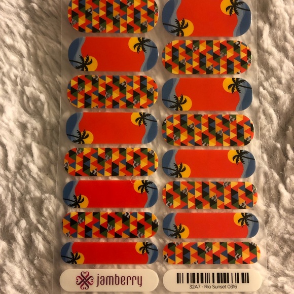 Jamberry Rio Sunset - Picture 2 of 3
